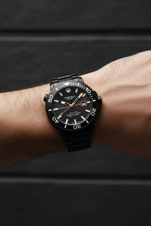 TOPHILL Voyager Black Watch On Wrist